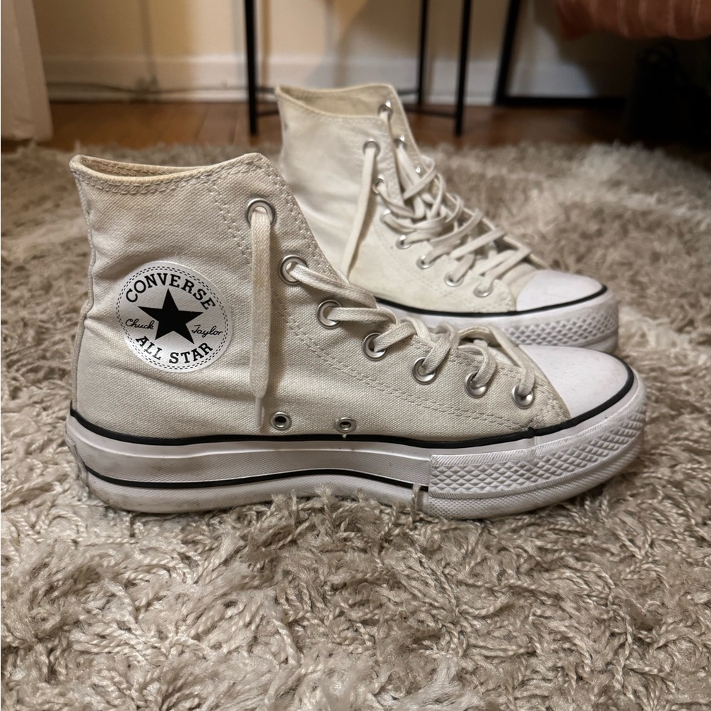 Platform Converse - image 1